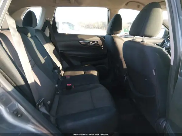 5N1AT2MT1JC770618 2018 NISSAN ROGUE - Image 8
