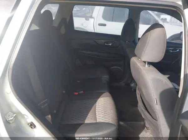 5N1AT2MT1JC773230 2018 NISSAN ROGUE - Image 8