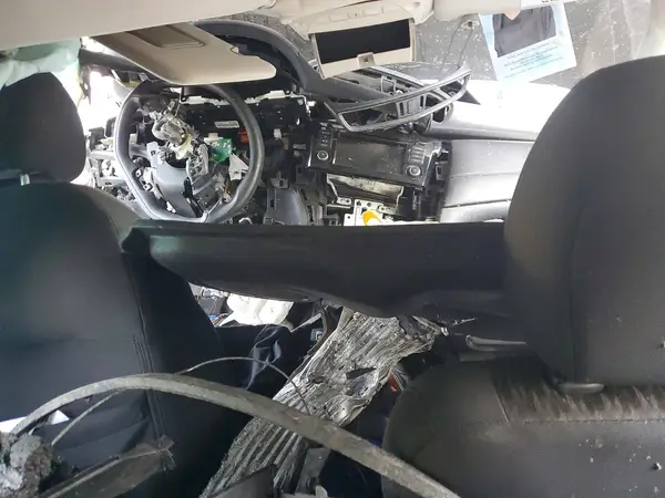 5N1AT2MT1JC773776 2018 NISSAN ROGUE - Image 8