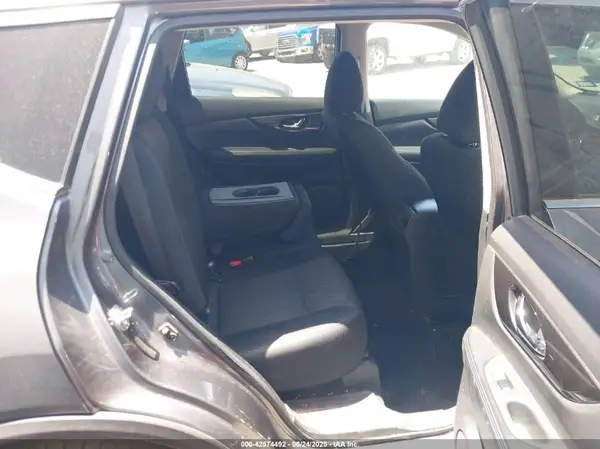5N1AT2MT1JC774460 2018 NISSAN ROGUE - Image 8