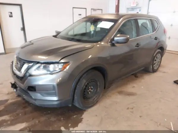5N1AT2MT1JC777164 2018 NISSAN ROGUE - Image 2