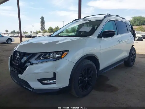 5N1AT2MT1JC778749 2018 NISSAN ROGUE - Image 2