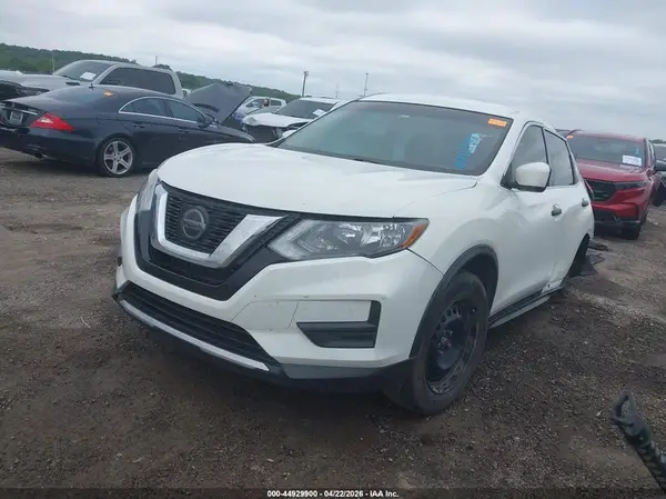 5N1AT2MT1JC791887 2018 NISSAN ROGUE - Image 2