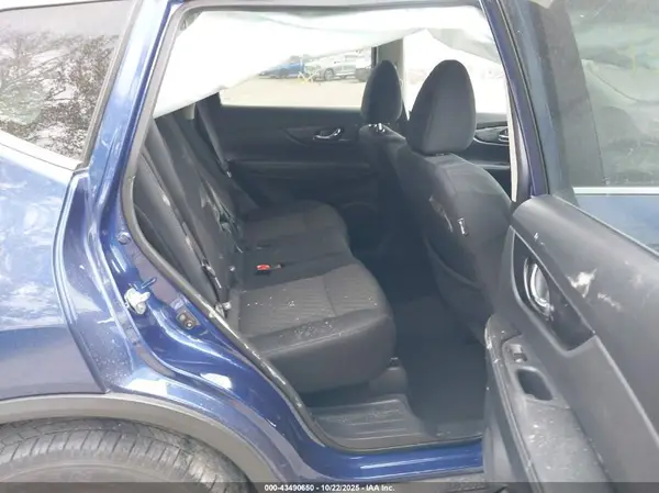 5N1AT2MT1JC797124 2018 NISSAN ROGUE - Image 8