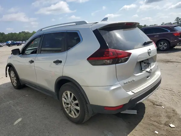 5N1AT2MT1JC800121 2018 NISSAN ROGUE - Image 2