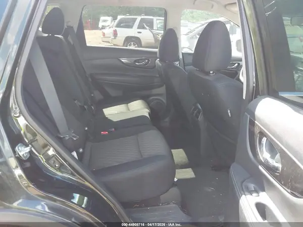 5N1AT2MT1JC806808 2018 NISSAN ROGUE - Image 8