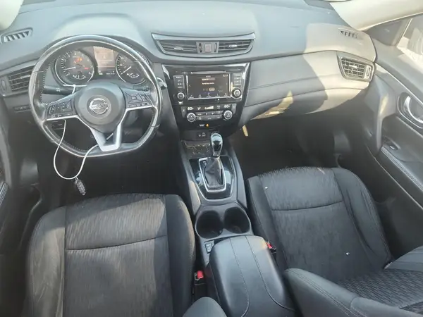 5N1AT2MT1JC811586 2018 NISSAN ROGUE - Image 8