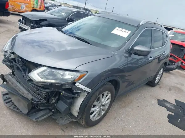5N1AT2MT1JC811846 2018 NISSAN ROGUE - Image 2
