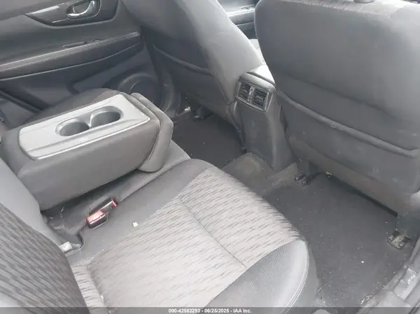 5N1AT2MT1JC811846 2018 NISSAN ROGUE - Image 8