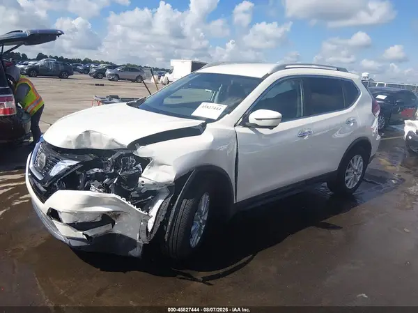 5N1AT2MT1JC812284 2018 NISSAN ROGUE - Image 2