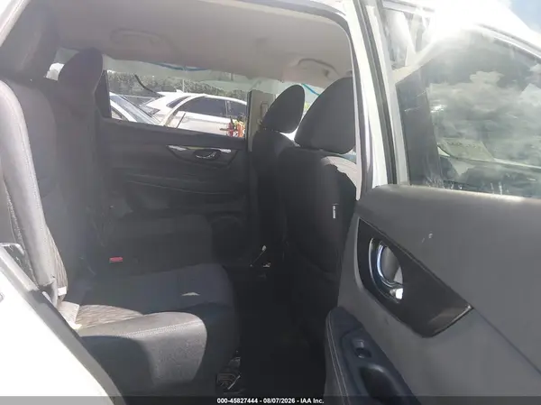 5N1AT2MT1JC812284 2018 NISSAN ROGUE - Image 8