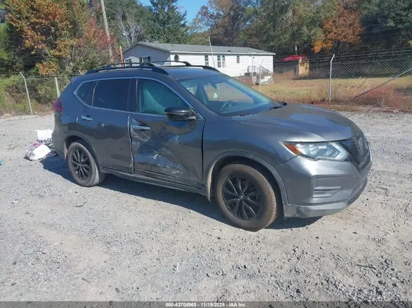 5N1AT2MT1JC813645 2018 NISSAN ROGUE - Image 1