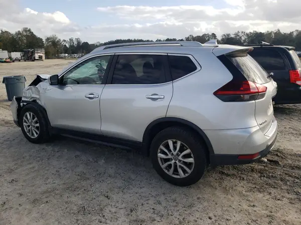 5N1AT2MT1JC814861 2018 NISSAN ROGUE - Image 2