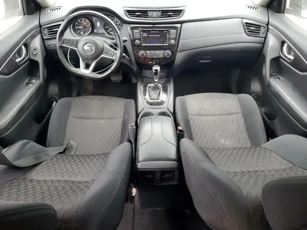 5N1AT2MT1JC818215 2018 NISSAN ROGUE - Image 8