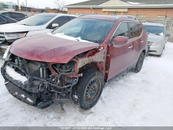 5N1AT2MT1JC823978 2018 NISSAN ROGUE - Image 2