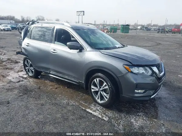 5N1AT2MT1JC825830 2018 NISSAN ROGUE - Image 1