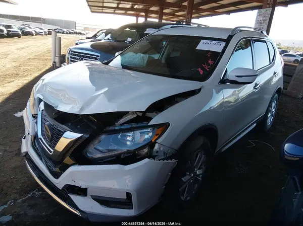 5N1AT2MT1JC841641 2018 NISSAN ROGUE - Image 2