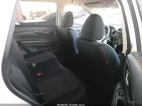5N1AT2MT1JC841641 2018 NISSAN ROGUE - Image 8
