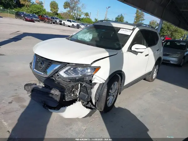 5N1AT2MT1JC848119 2018 NISSAN ROGUE - Image 2