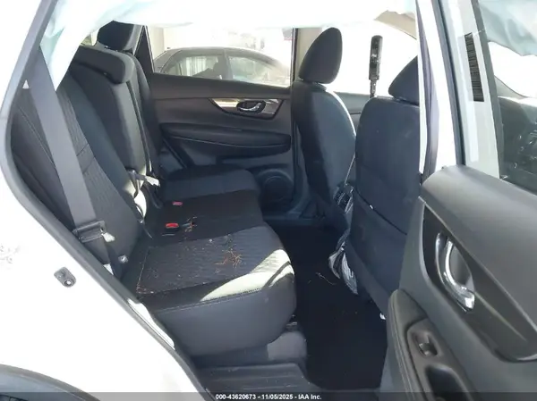 5N1AT2MT1JC848119 2018 NISSAN ROGUE - Image 8