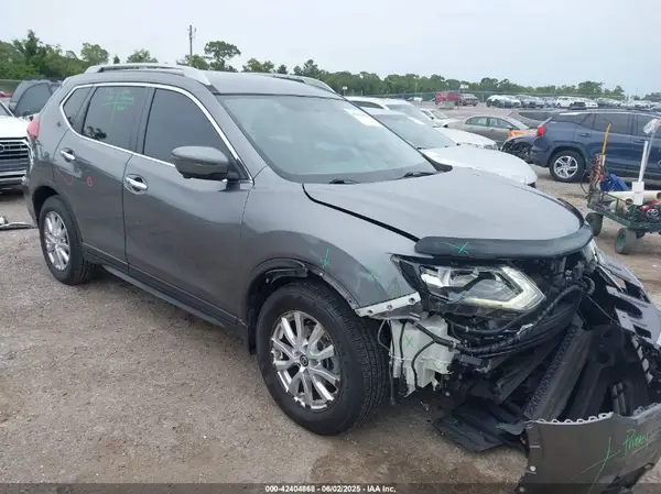 5N1AT2MT1JC848766 2018 NISSAN ROGUE - Image 1
