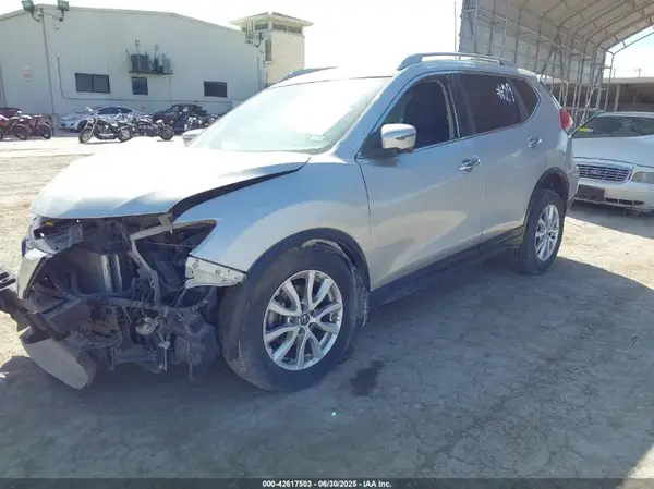 5N1AT2MT1JC848914 2018 NISSAN ROGUE - Image 2