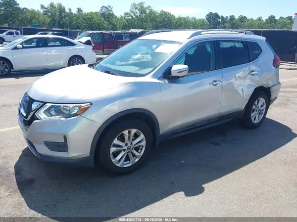 5N1AT2MT1JC851263 2018 NISSAN ROGUE - Image 2