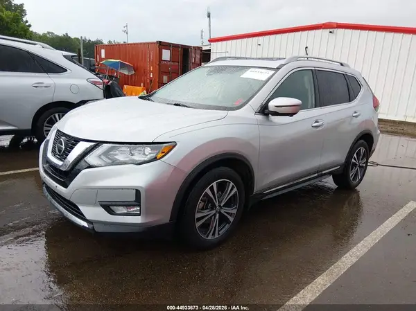 5N1AT2MT1JC852266 2018 NISSAN ROGUE - Image 2