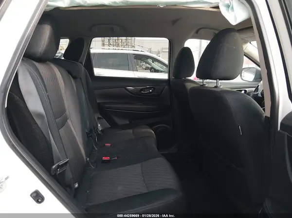 5N1AT2MT1KC715555 2019 NISSAN ROGUE - Image 8