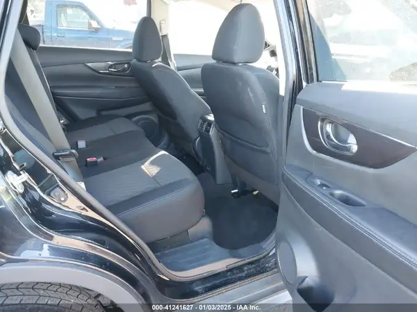 5N1AT2MT1KC724529 2019 NISSAN ROGUE - Image 8