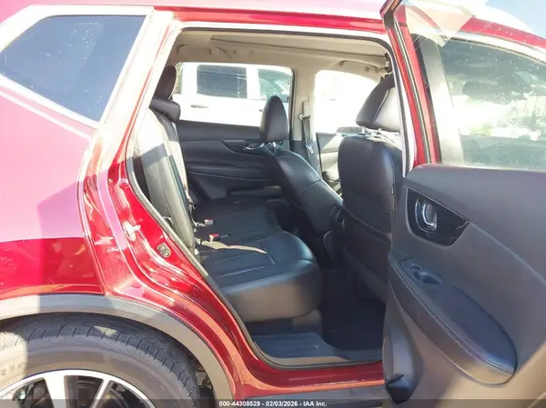 5N1AT2MT1KC735062 2019 NISSAN ROGUE - Image 8