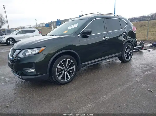 5N1AT2MT1KC738835 2019 NISSAN ROGUE - Image 2