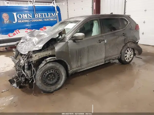 5N1AT2MT1KC746143 2019 NISSAN ROGUE - Image 2