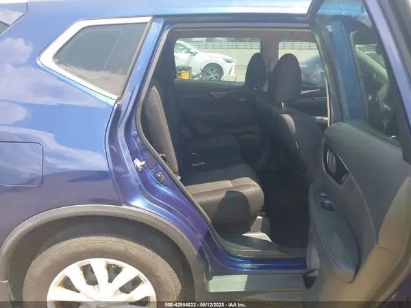 5N1AT2MT1KC769518 2019 NISSAN ROGUE - Image 8