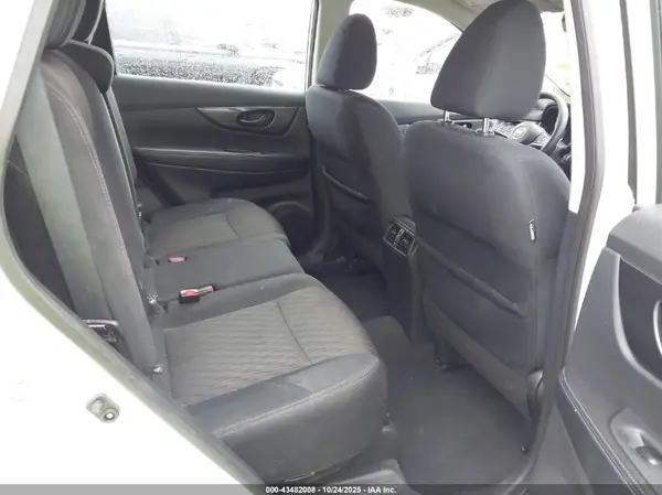 5N1AT2MT1KC772693 2019 NISSAN ROGUE - Image 8