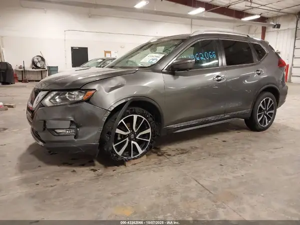 5N1AT2MT1KC774198 2019 NISSAN ROGUE - Image 2