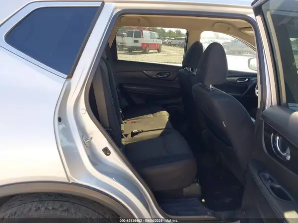 5N1AT2MT1KC778848 2019 NISSAN ROGUE - Image 8