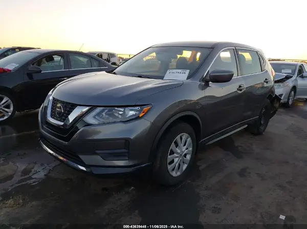 5N1AT2MT1KC784536 2019 NISSAN ROGUE - Image 2