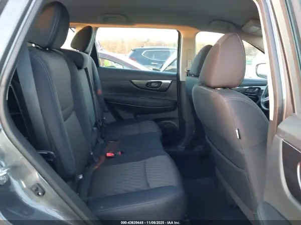 5N1AT2MT1KC784536 2019 NISSAN ROGUE - Image 8