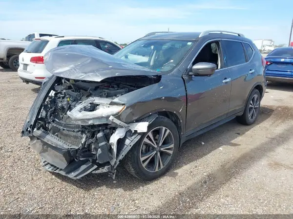 5N1AT2MT1KC786710 2019 NISSAN ROGUE - Image 2
