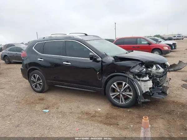 5N1AT2MT1KC787758 2019 NISSAN ROGUE - Image 1