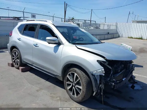 5N1AT2MT1KC788635 2019 NISSAN ROGUE - Image 1