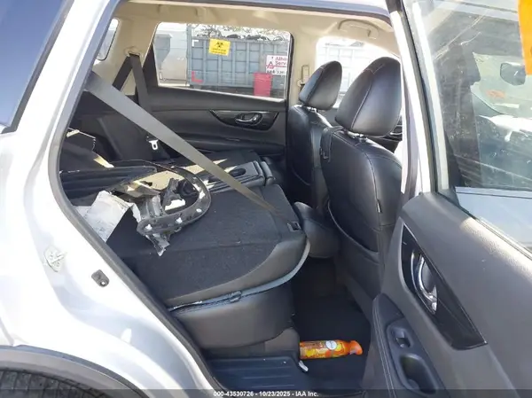 5N1AT2MT1KC791714 2019 NISSAN ROGUE - Image 8