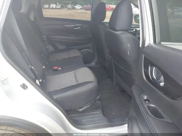 5N1AT2MT1KC801450 2019 NISSAN ROGUE - Image 8