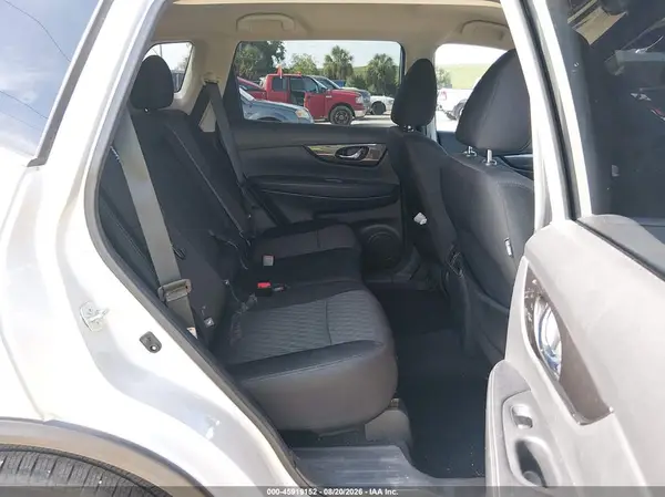 2019 NISSAN ROGUE auction photo 8