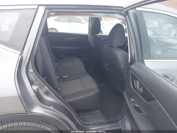 5N1AT2MT1KC823528 2019 NISSAN ROGUE - Image 8