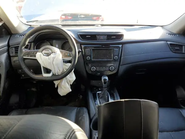 5N1AT2MT1KC845917 2019 NISSAN ROGUE - Image 8