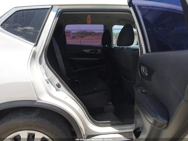 5N1AT2MT2GC810584 2016 NISSAN ROGUE - Image 8