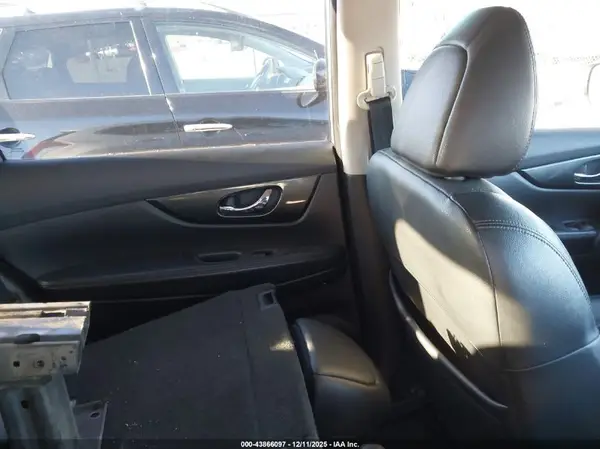 5N1AT2MT2GC815462 2016 NISSAN ROGUE - Image 8
