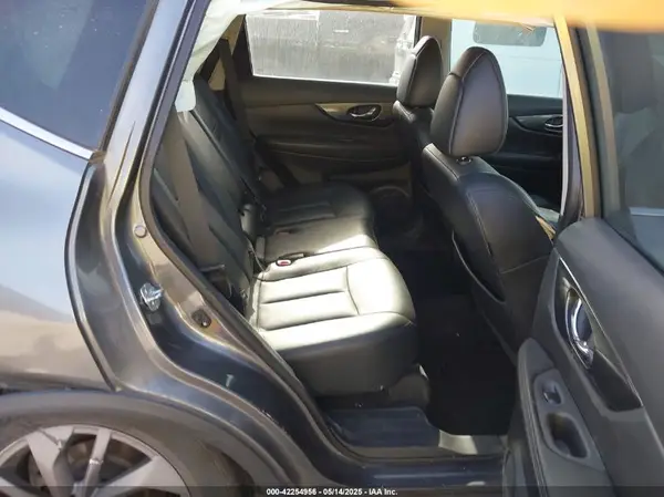 5N1AT2MT2GC821570 2016 NISSAN ROGUE - Image 8